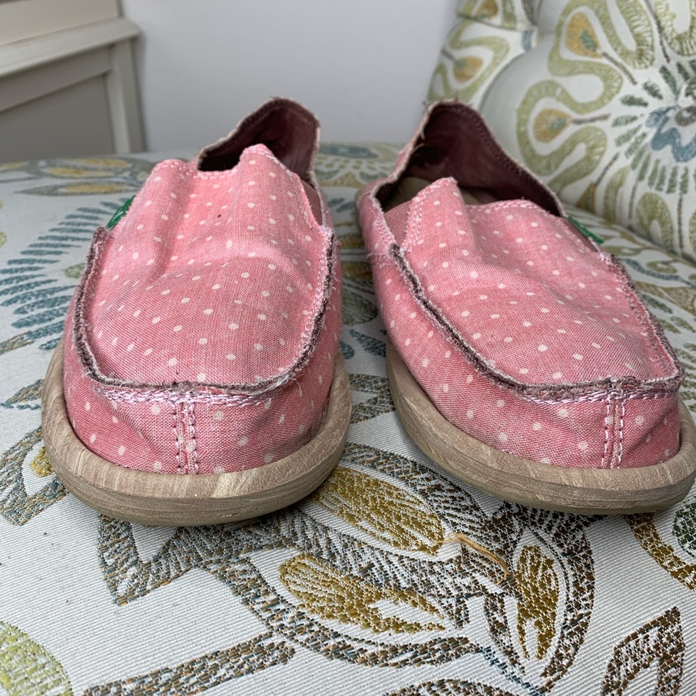 Sanuk Pink White Polka Dots Sidewalk Loafers Sz 9 - Picture 3 of 4